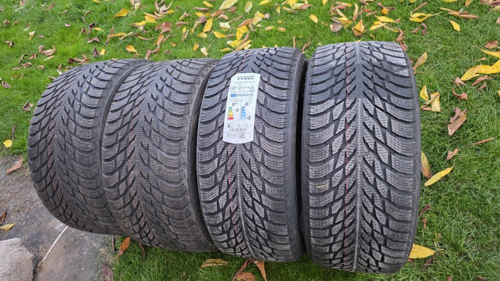 275 45 20 та 295 40 20 на Tesla Model X  Nokian hakkapeliitta R3 нові