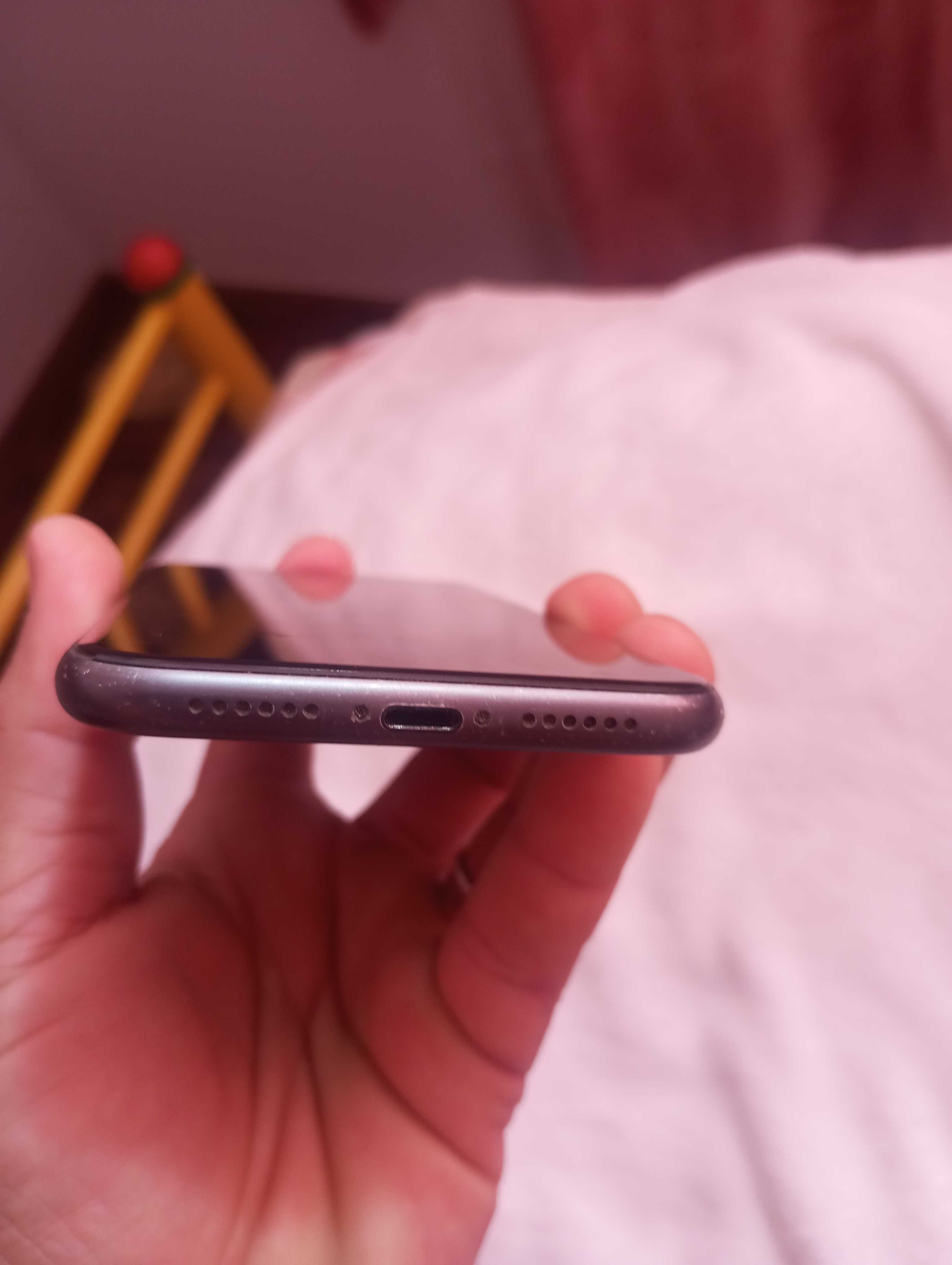iPhone 11 64gb em bom estado