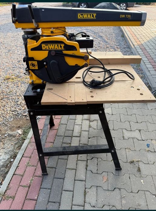 Радіально-консольна пила DeWalt DW 720