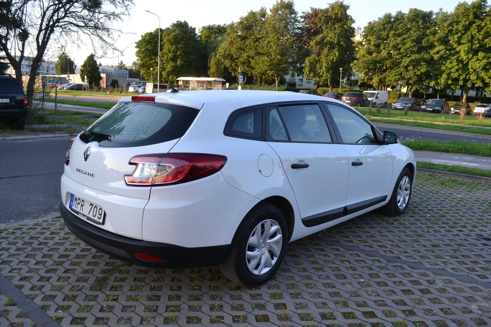Renault Megane III kombi 2013 rok 1,6 benz tylko 80 tys. km IDEALNY