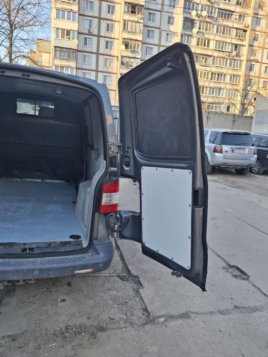 Задня права четверть Volkswagen T5