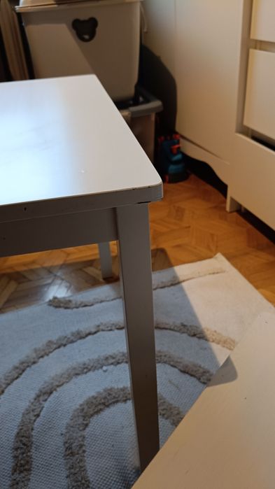 Stolik z krzesełkami