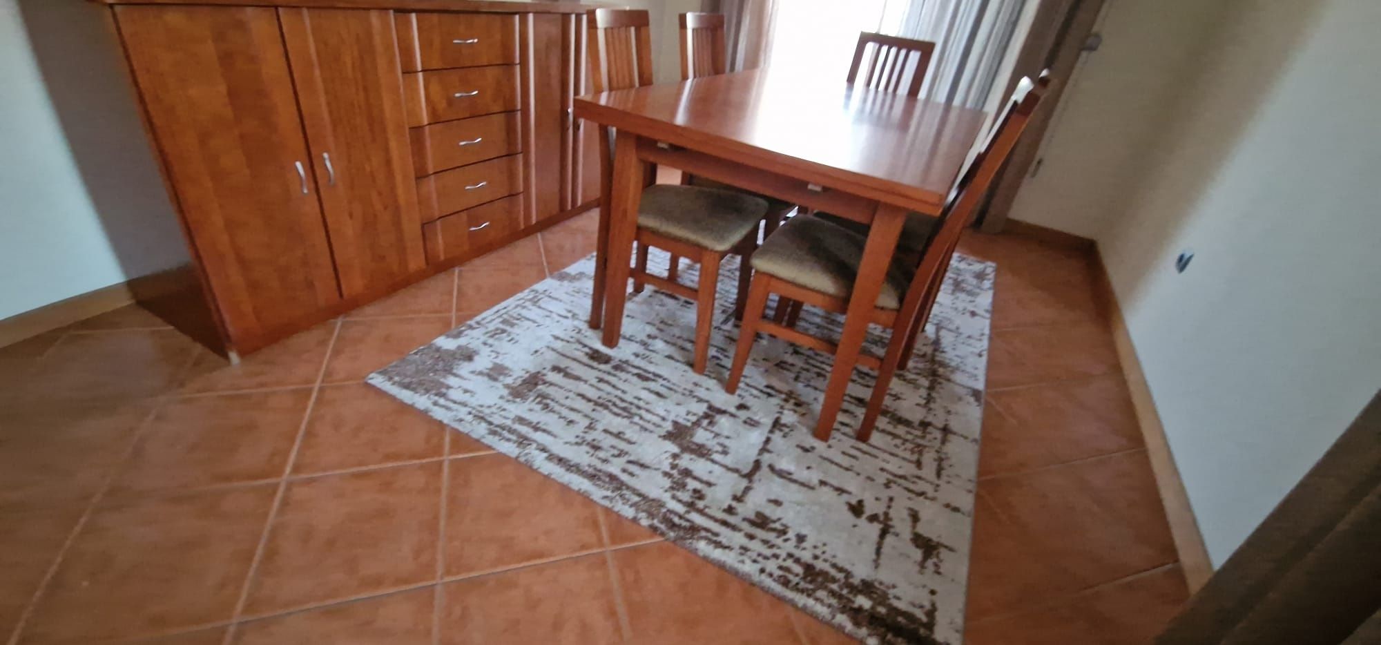 Mobilia de sala jantar