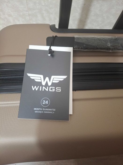 Продаю нову велиику валізу Wings L 75/49/31 97 L