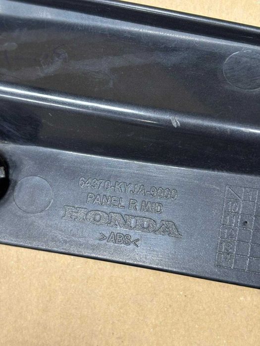 Owiewka Osłona Boczek Prawy Honda CBR 125 JC50 11-16