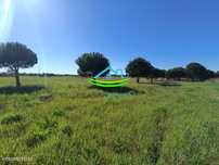 Terreno com viabilidade de construção a 10 min. da praia