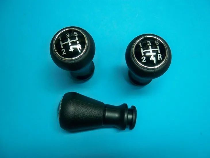 Moca das velocidades Peugeot 206 / Citroen Xsara  (tampo preto)  NOVA