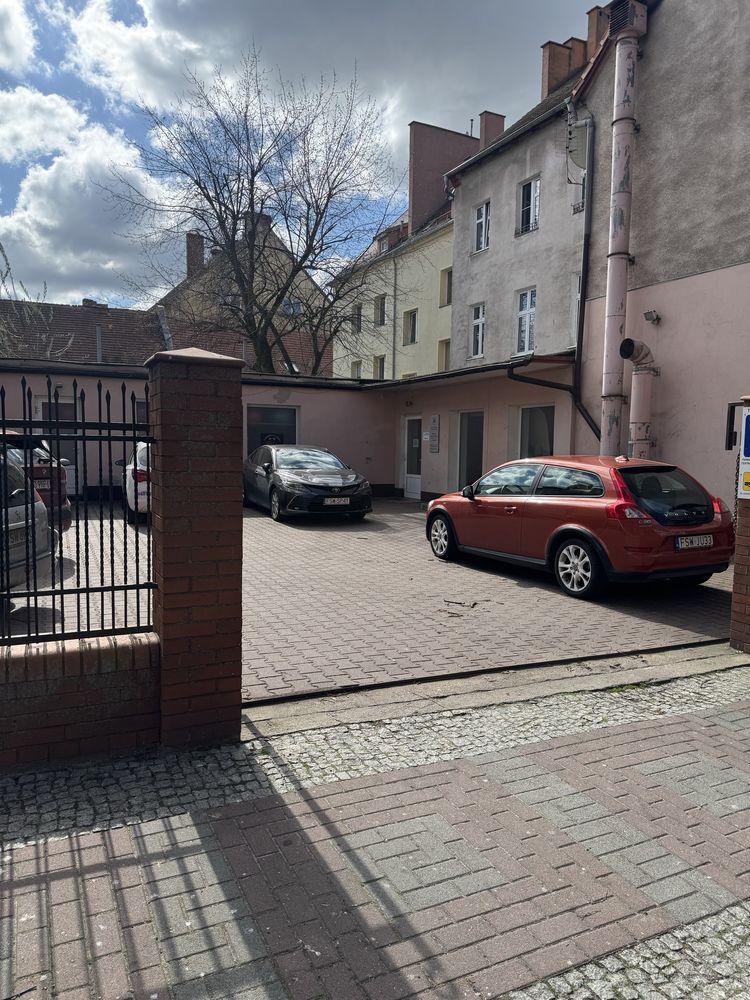 Wynajmę lokal usługowo biurowy 15m2