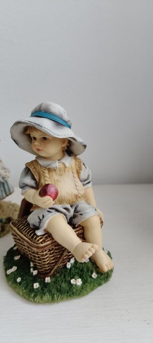 Estatueta "Things to Come" da The Leonard Collection