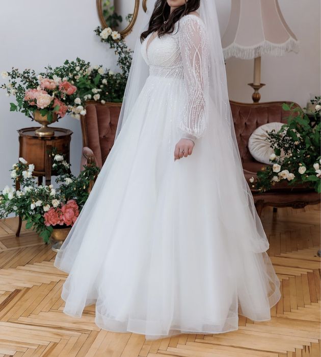 Весільна сукня айворі