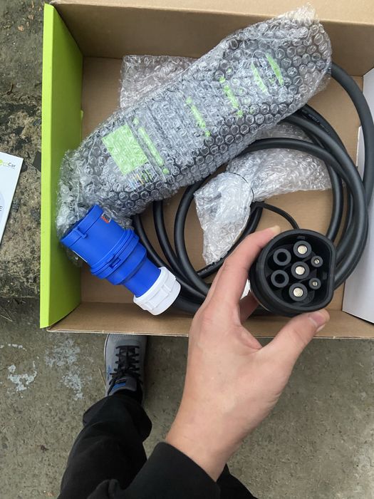 зарядний пристрій ZENCAR Mode 2 EV Charger.