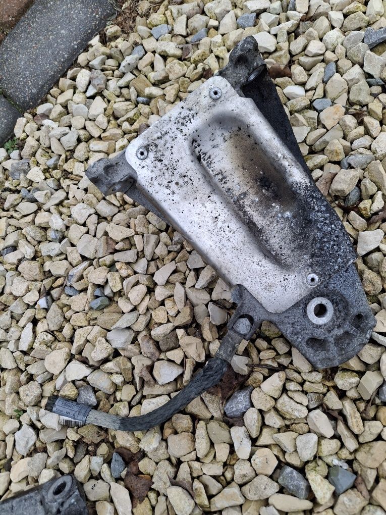 Łapy Silnika M57n n2 BMW E60 E61 3.0D