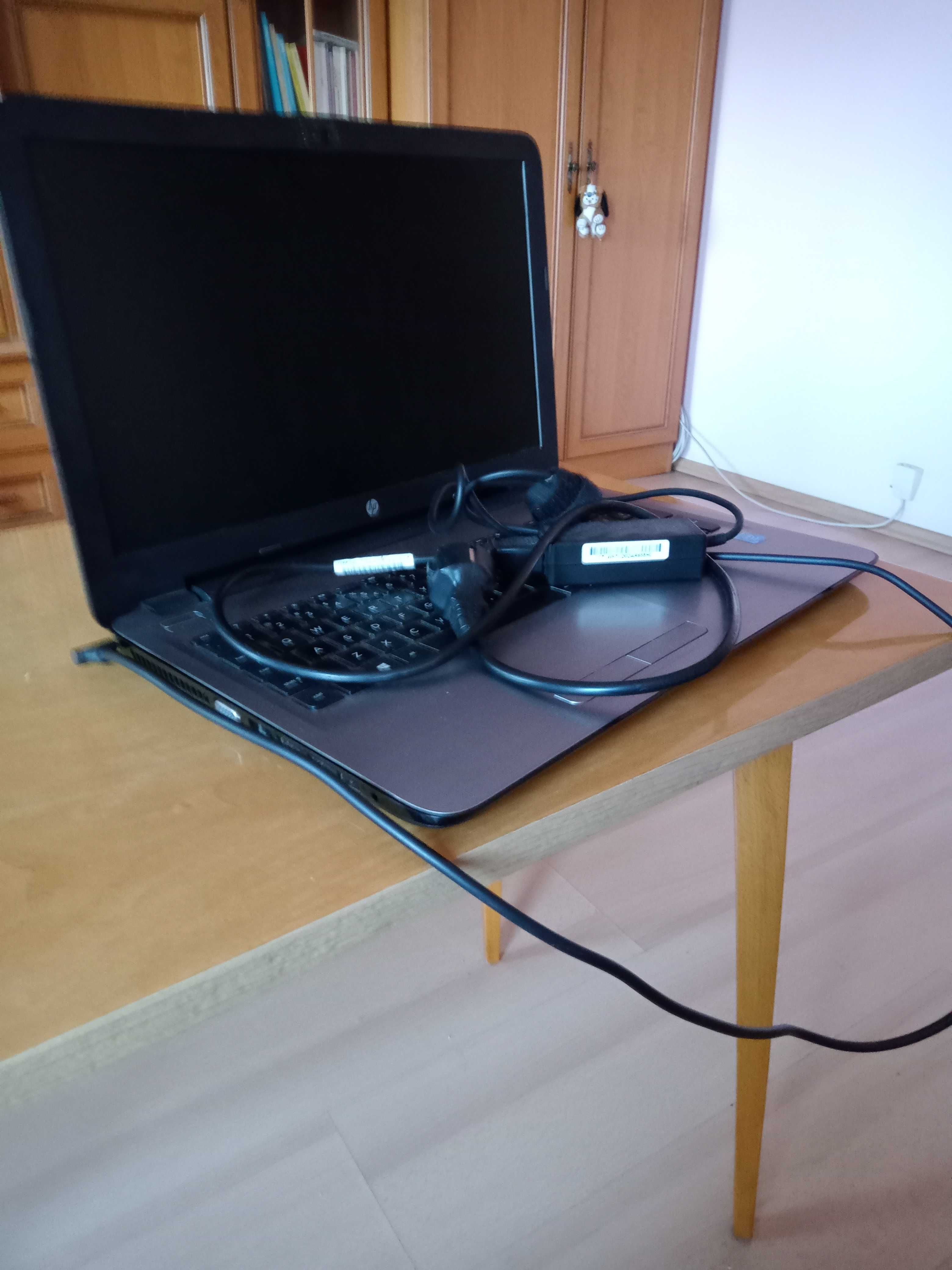 Laptop HP 250 g5