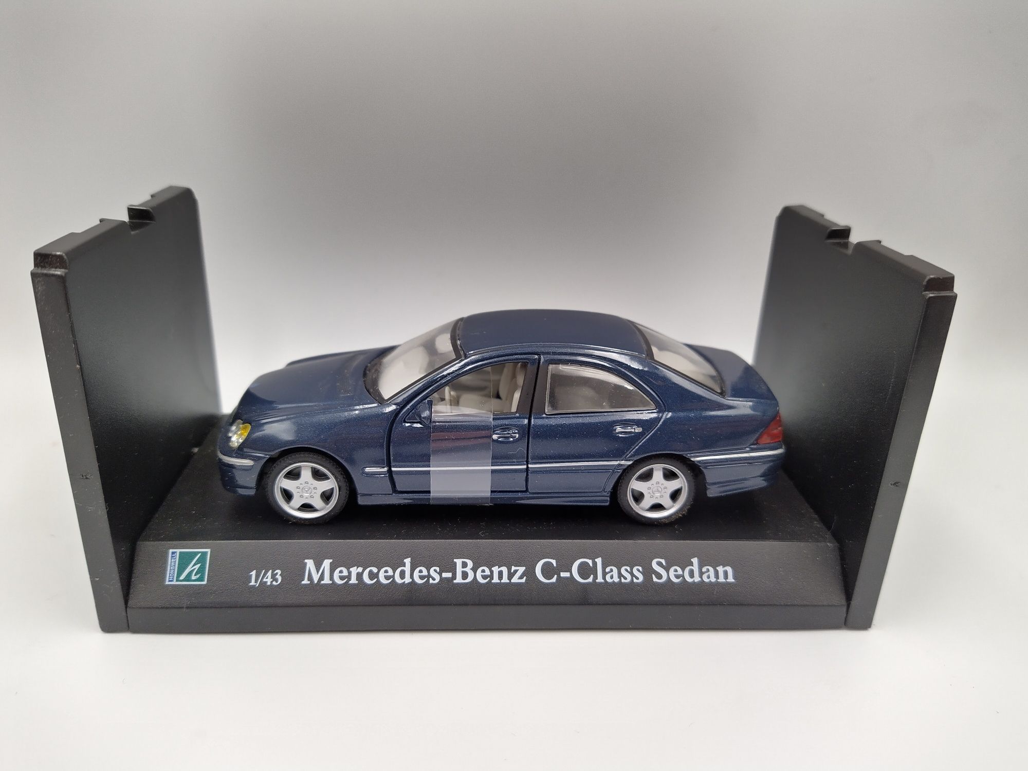 Mercedes Benz C klasse Skala 1:43 Hongwell Cararama