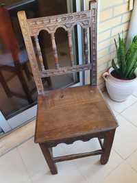Cadeira antiga do Café Nicola