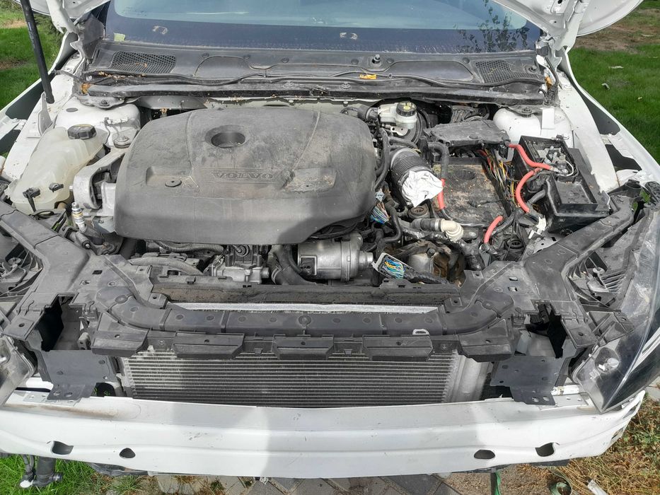 Volvo v40 t2 uszkodzony