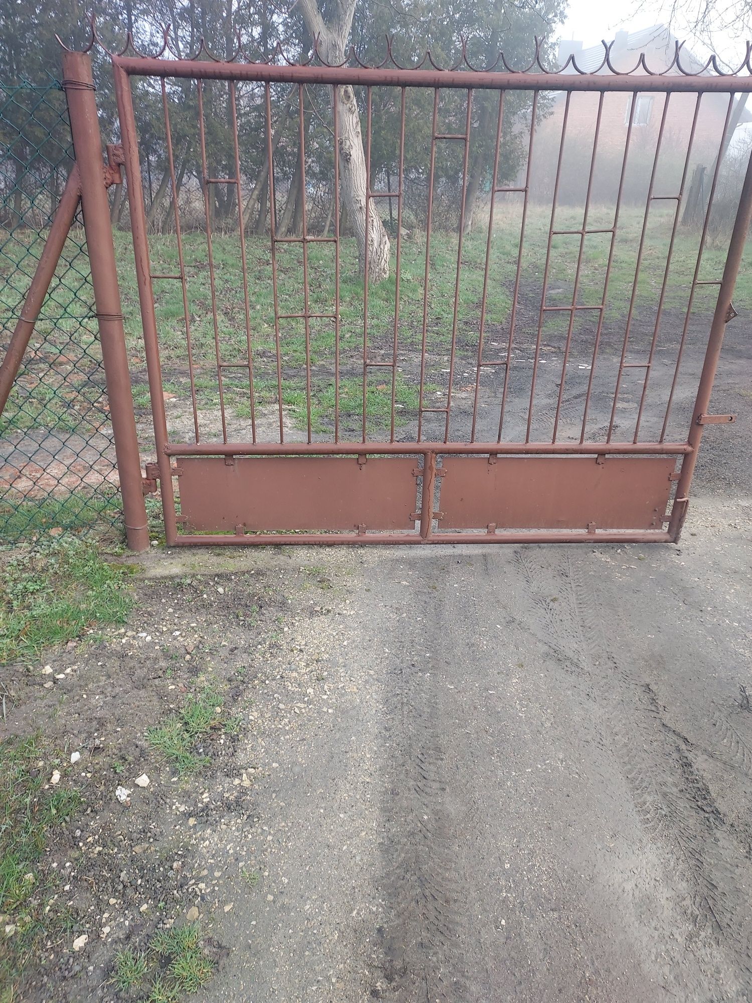 Brama wjazdowa dwuskrzydlowa