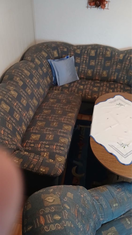 Zestaw wypoczynkowy, stół za darmo