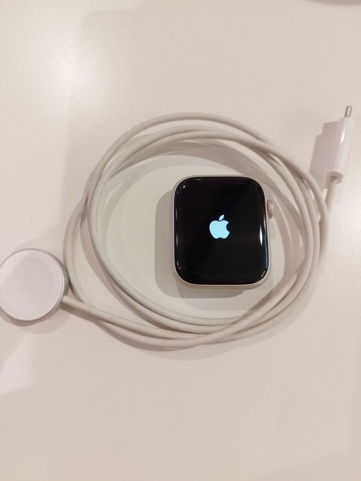 Apple Watch Series 7 GPS 45mm – 140€ (Negociável)