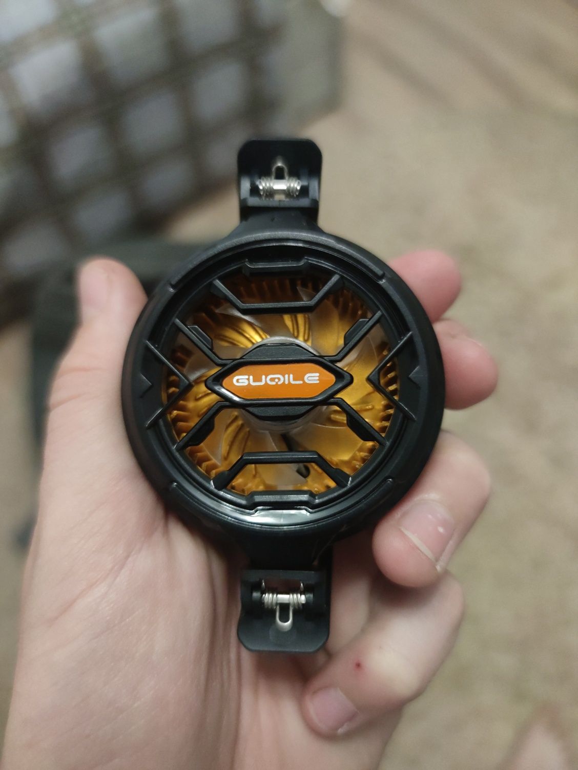 Куллер GUQILE X8

Продаю ефективн