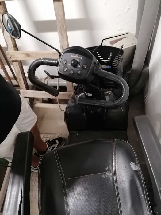 Scooter Invacare Modelo Leo