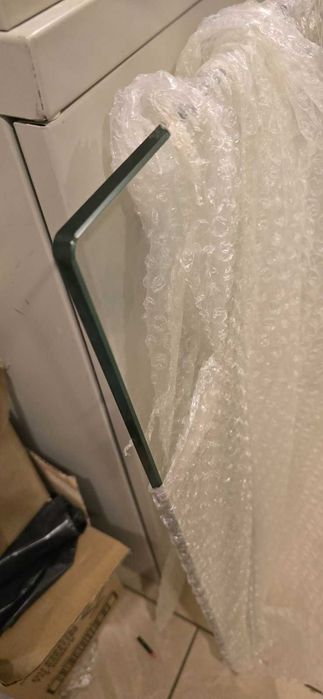 Продам скляний стіл