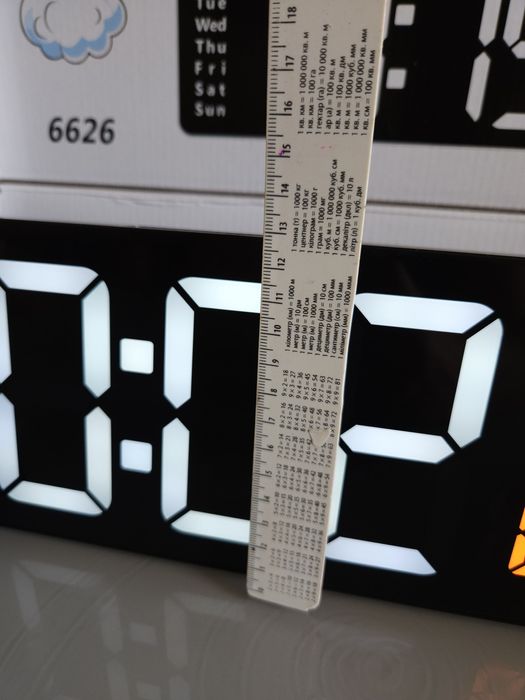 Часи настільні настінні настольные led часы 601 зелені великі лед