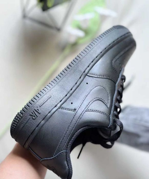 Buty Trampki NikeAir_Force_1_Low _07_czarn_R.42