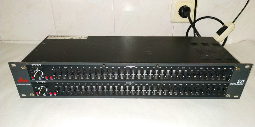 Эквалайзер графический dbx 231