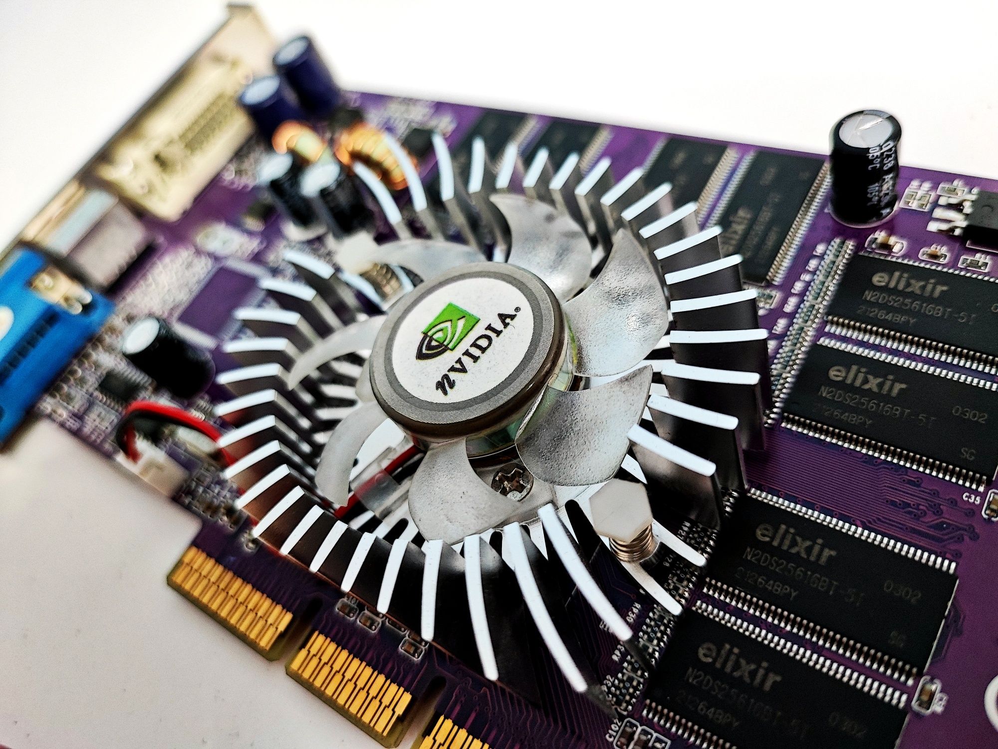 RETRO Karta graficzna Palit nVidia GeForce FX5600 AGP x8 256MB/128-bit