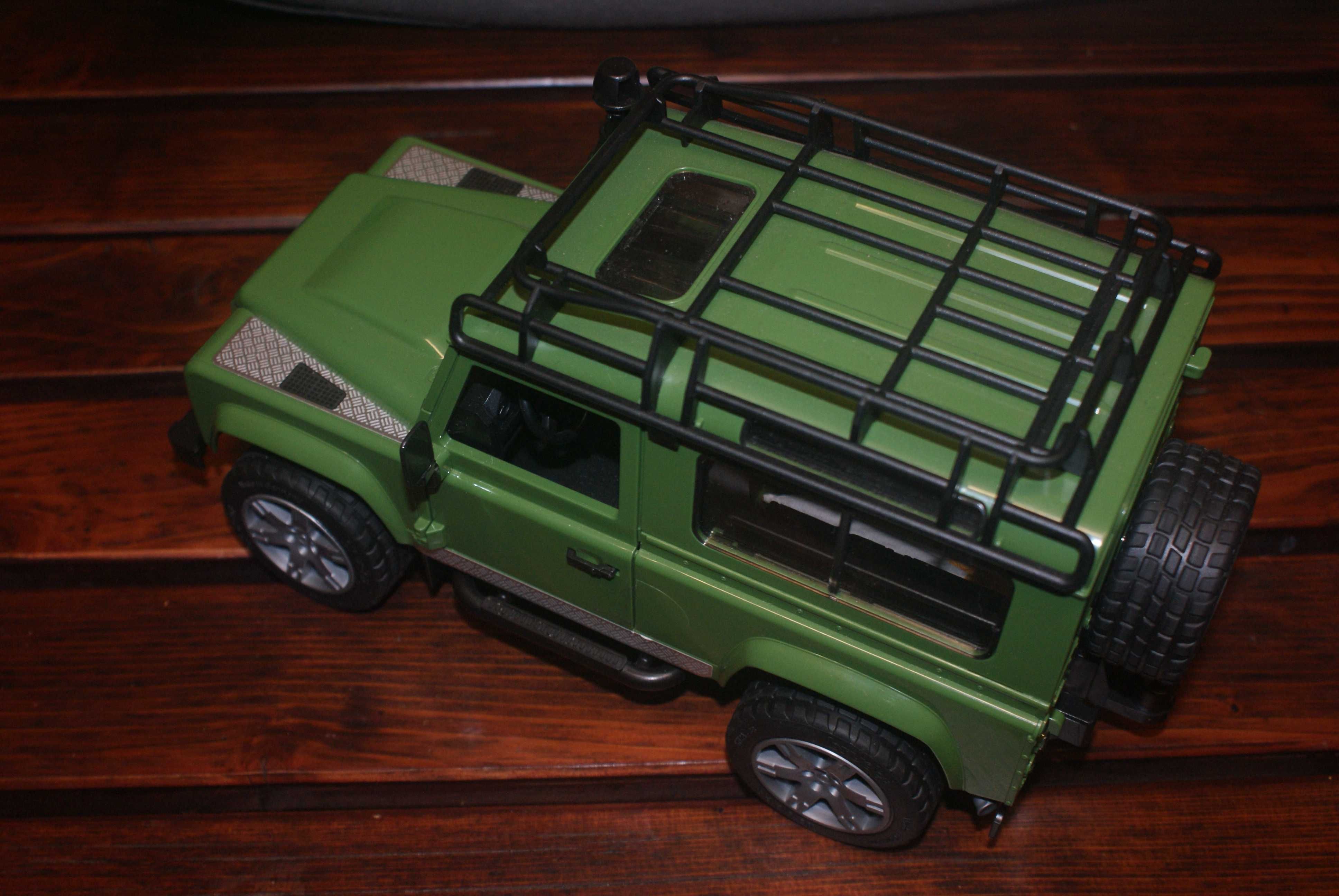 Bruder Land Rover Defender model