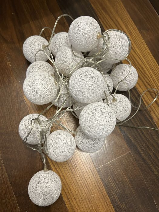 Oswietlenie na łańcuchu tyou cotton balls biale 20szt