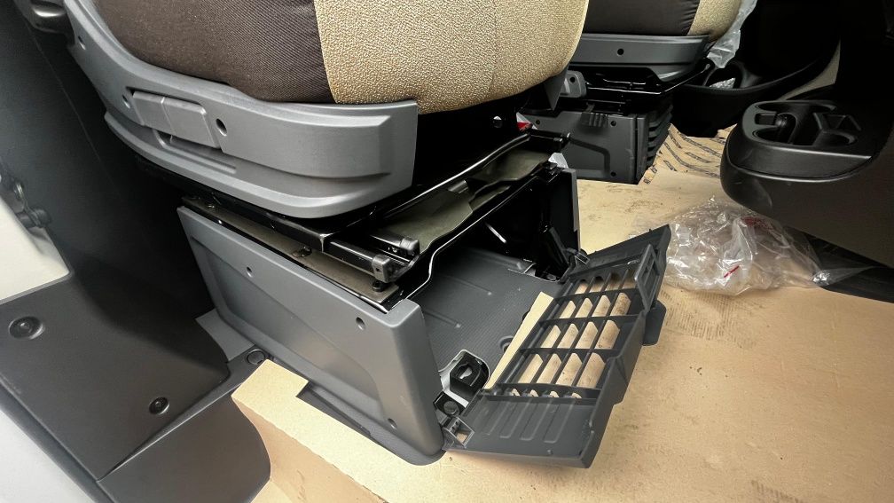 Fotele kamper Ducato obrotowe komplet nowe