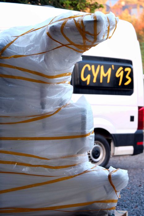 Maszyny stosowe do siłowni wyposażenie klubu