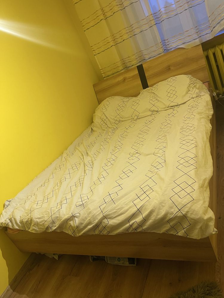 Lóżko podwójne bez materaca