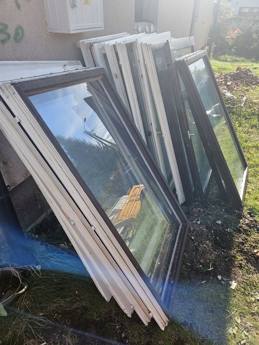 Okna drewniane rama oddam za darmo