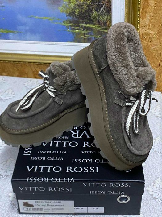 Модні нові жіночі уггі