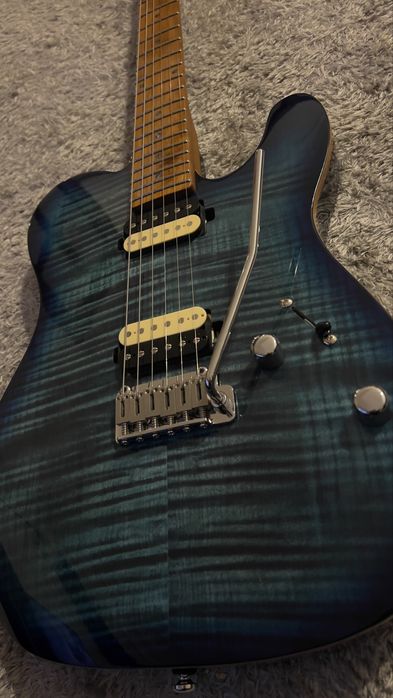 Guitarra Sire Larry Carlton T7