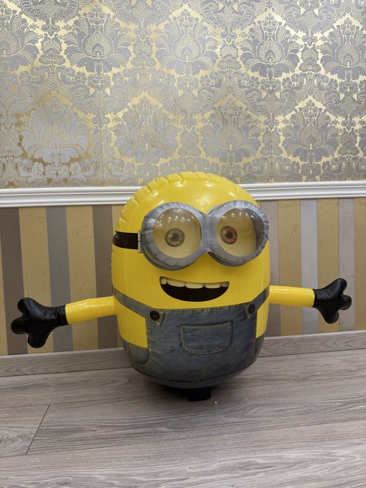 Мінйон на управлінні