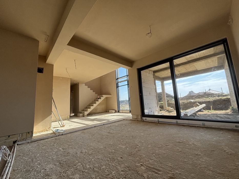 Tynki maszynowe gipsowe cementowo-wapienne