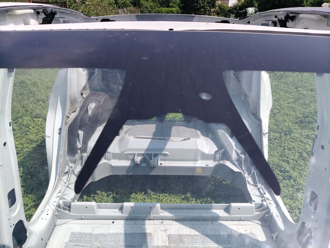 Лобовое стекло Tesla model Y 2023оригинал лобове вітрове скло ветровое