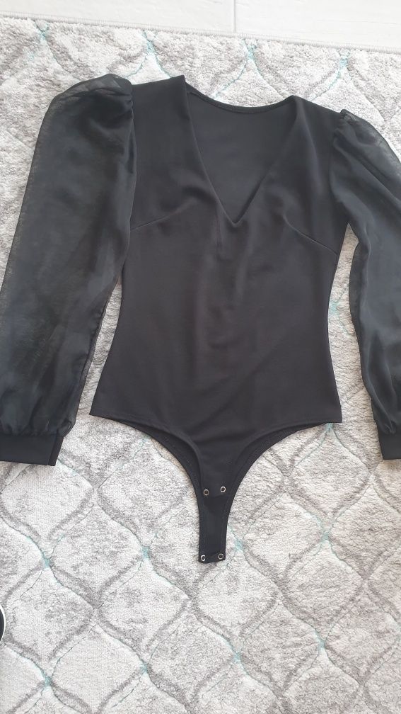 Bluzka Body czarne eleganckie tiulowe rękawy