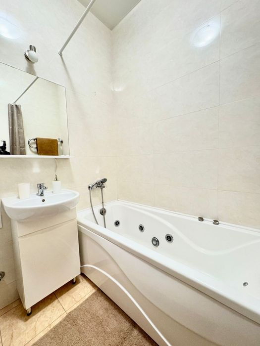 (9)Квартира подобово з Джакузі проспект Науки 24 М.Наукова Госпіталь