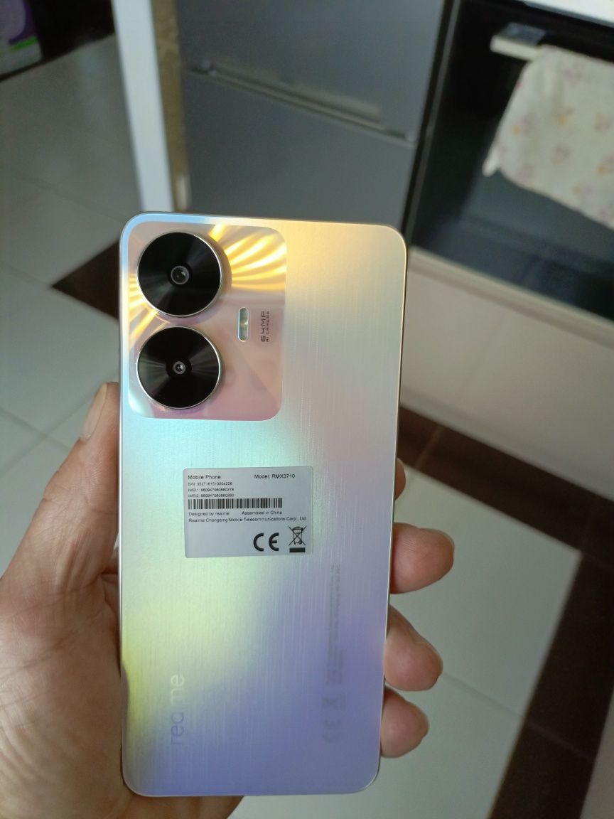 Продам новий смартфон Realme C55 8/256 GB.Колір золотистий.