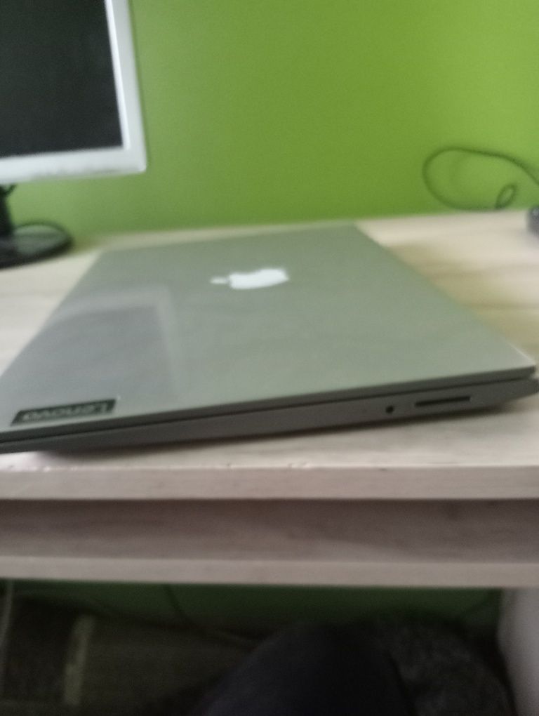 Laptop lenovo IdeaPad S145-15API