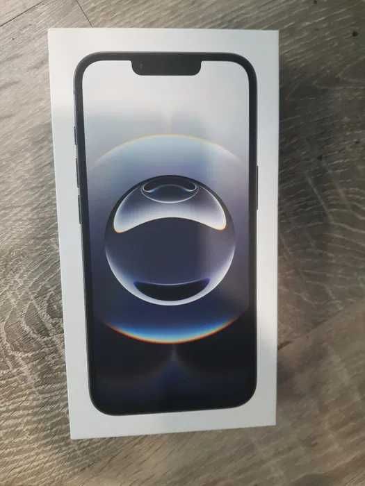 Apple iPhone 16e 6.1" 128GB Black novo selado