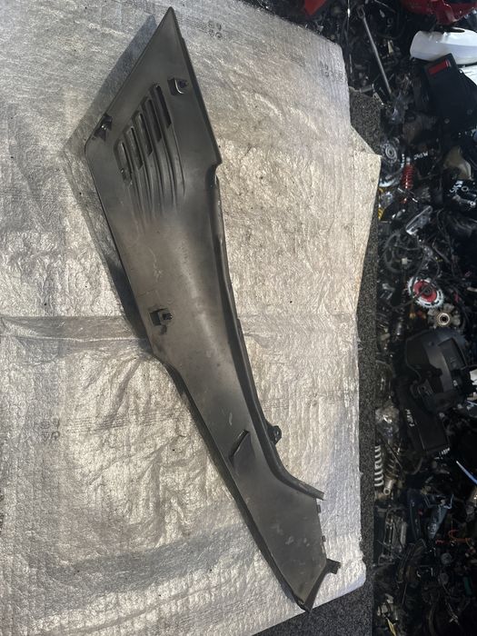 86/87 YAMAHA FZ700 FZ750 Bok Osłona Prawa Owiewka M929 Boczek