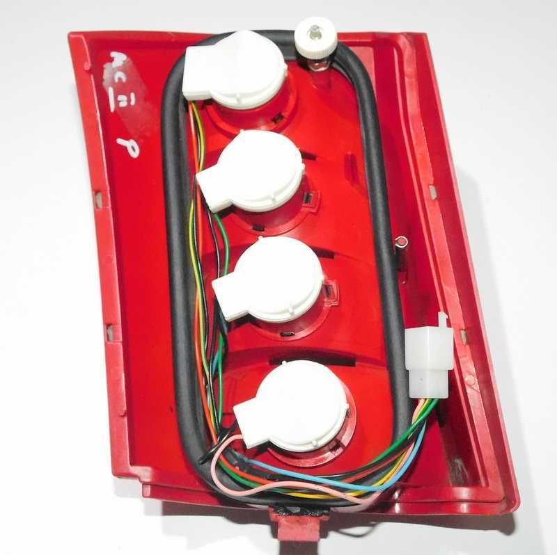 Lampa tylna tył Microcar Dynamic Mc1 Mc2 PRAWA + wkład + żarówki BDB