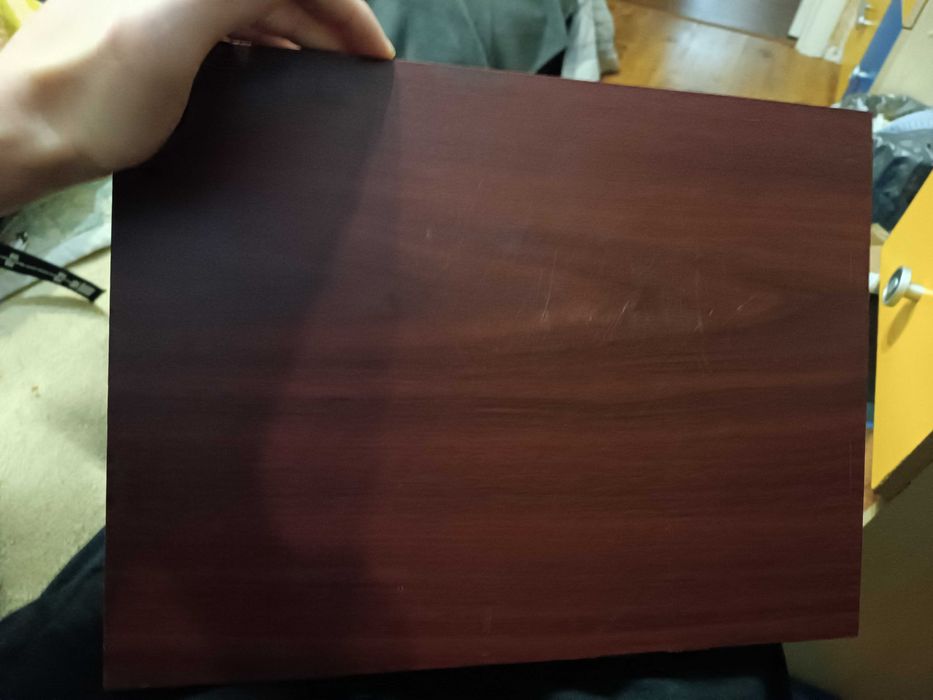 Дерев'яна коробка