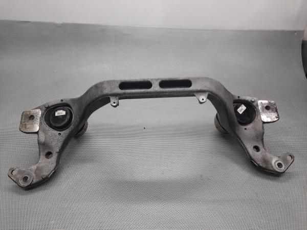 Travessa dos radiadores VOLKSWAGEN Touareg (7L)